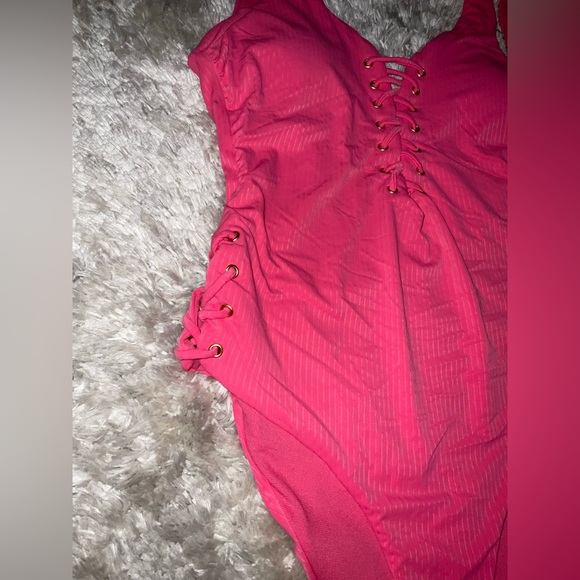 NWOT One Piece Swimsuit size M - Picture 3 of 5